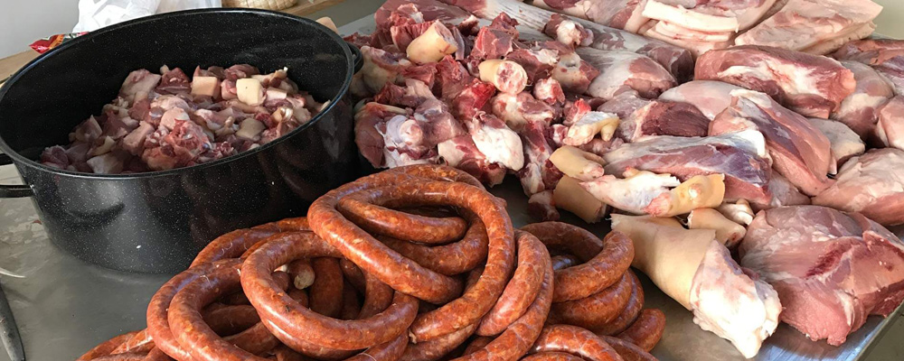 Hagyományőrző disznóvágás